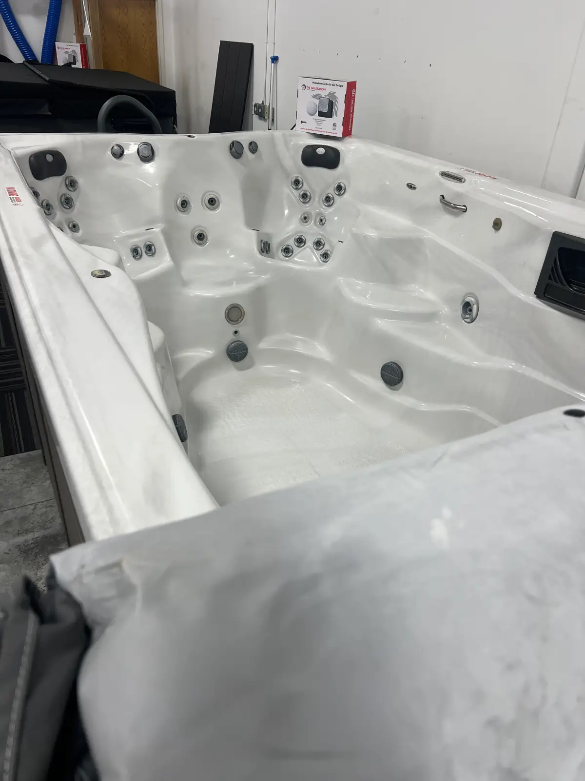 Refurbished Masterspas - H2X Trainer 12 Swim Spa – MinnSpas Apple Valley Minnesota