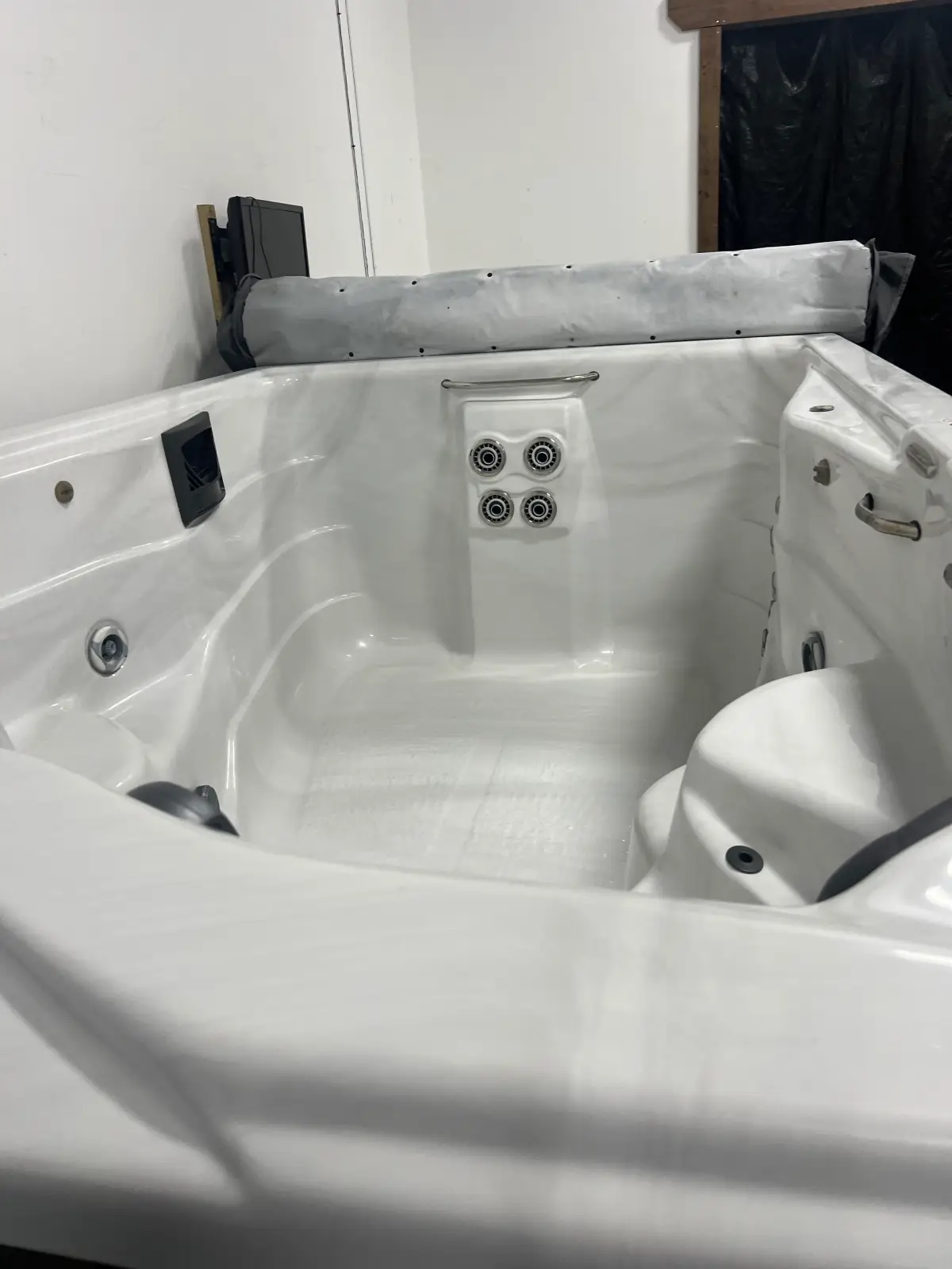 Refurbished Masterspas - H2X Trainer 12 Swim Spa – MinnSpas Apple Valley Minnesota