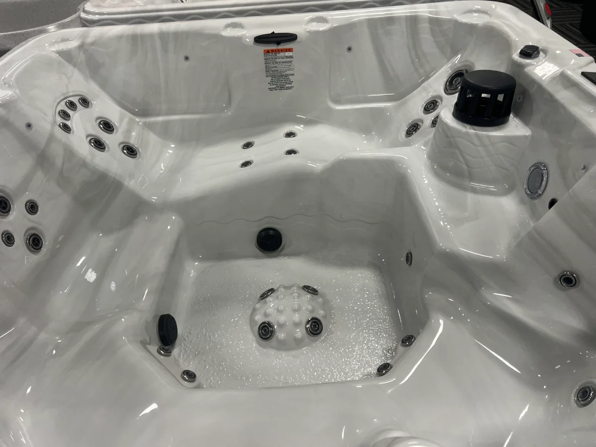 Rippling Water Hot Tubs - Cahaba - Floor Model – MinnSpas Apple Valley Minnesota