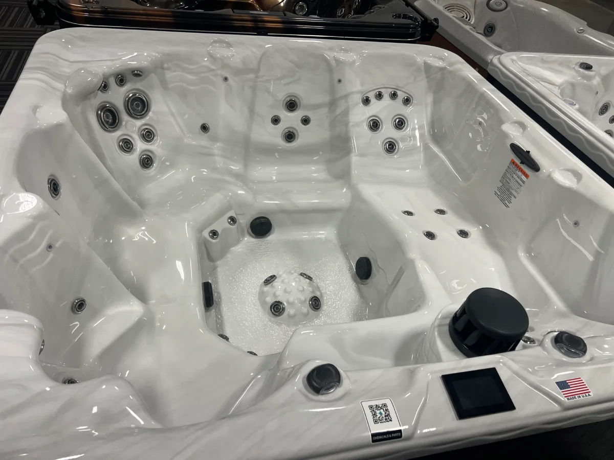 Rippling Water Hot Tubs - Cahaba - Floor Model – MinnSpas Apple Valley Minnesota