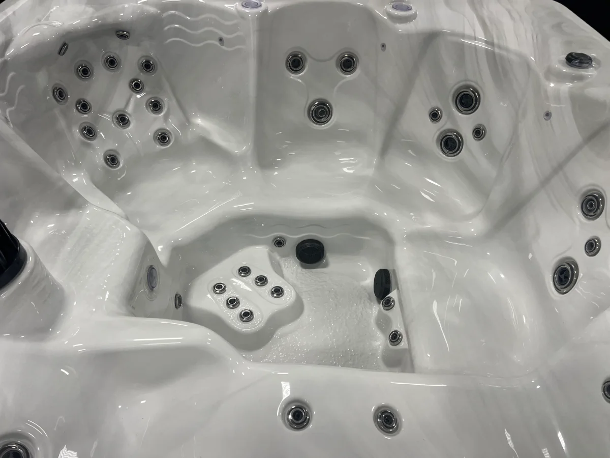 Rippling Water Hot Tubs - Kinnickinnic - Floor Model – MinnSpas Apple Valley Minnesota