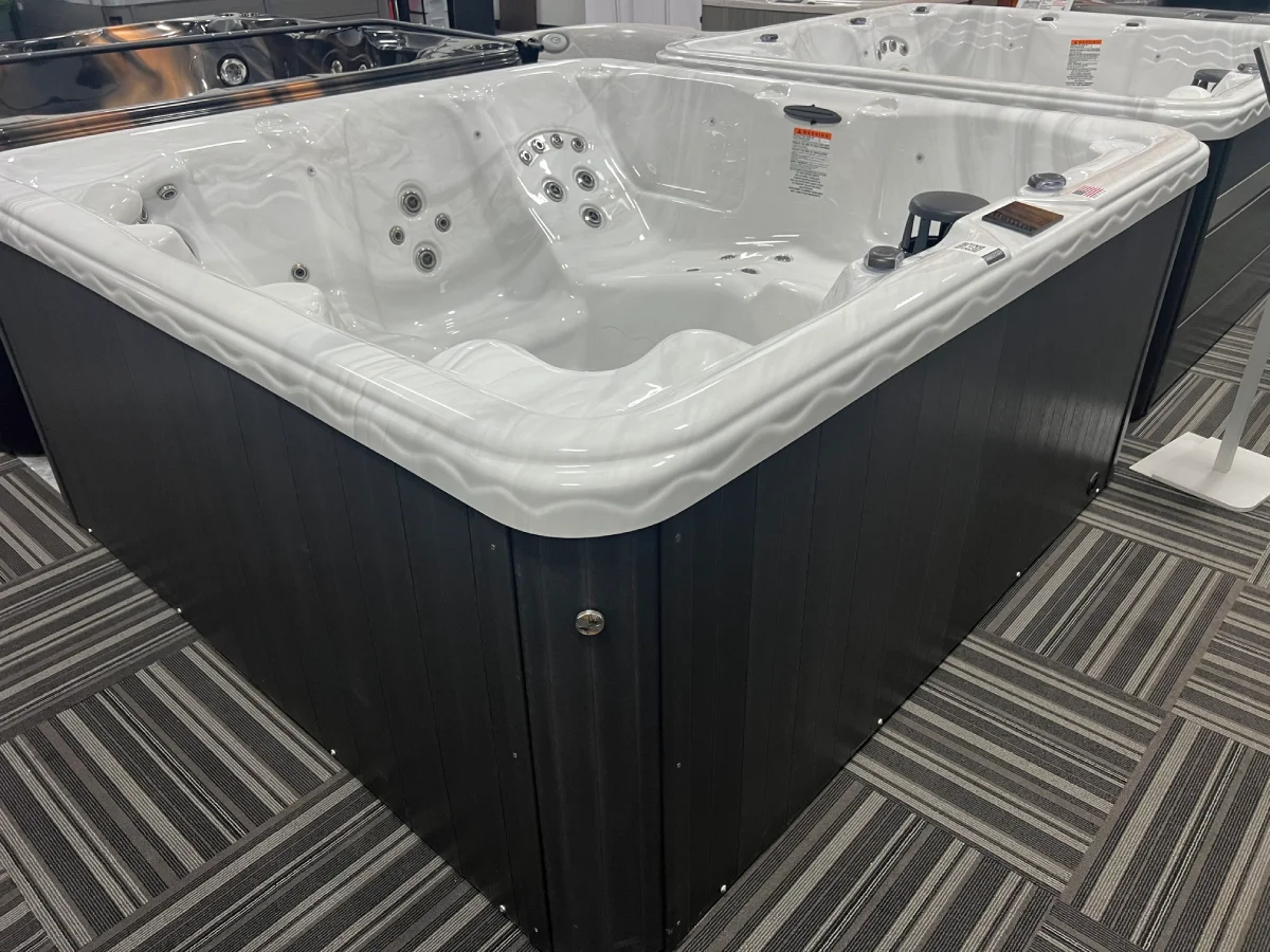 Rippling Water Hot Tubs - Cahaba - Floor Model – MinnSpas Apple Valley Minnesota