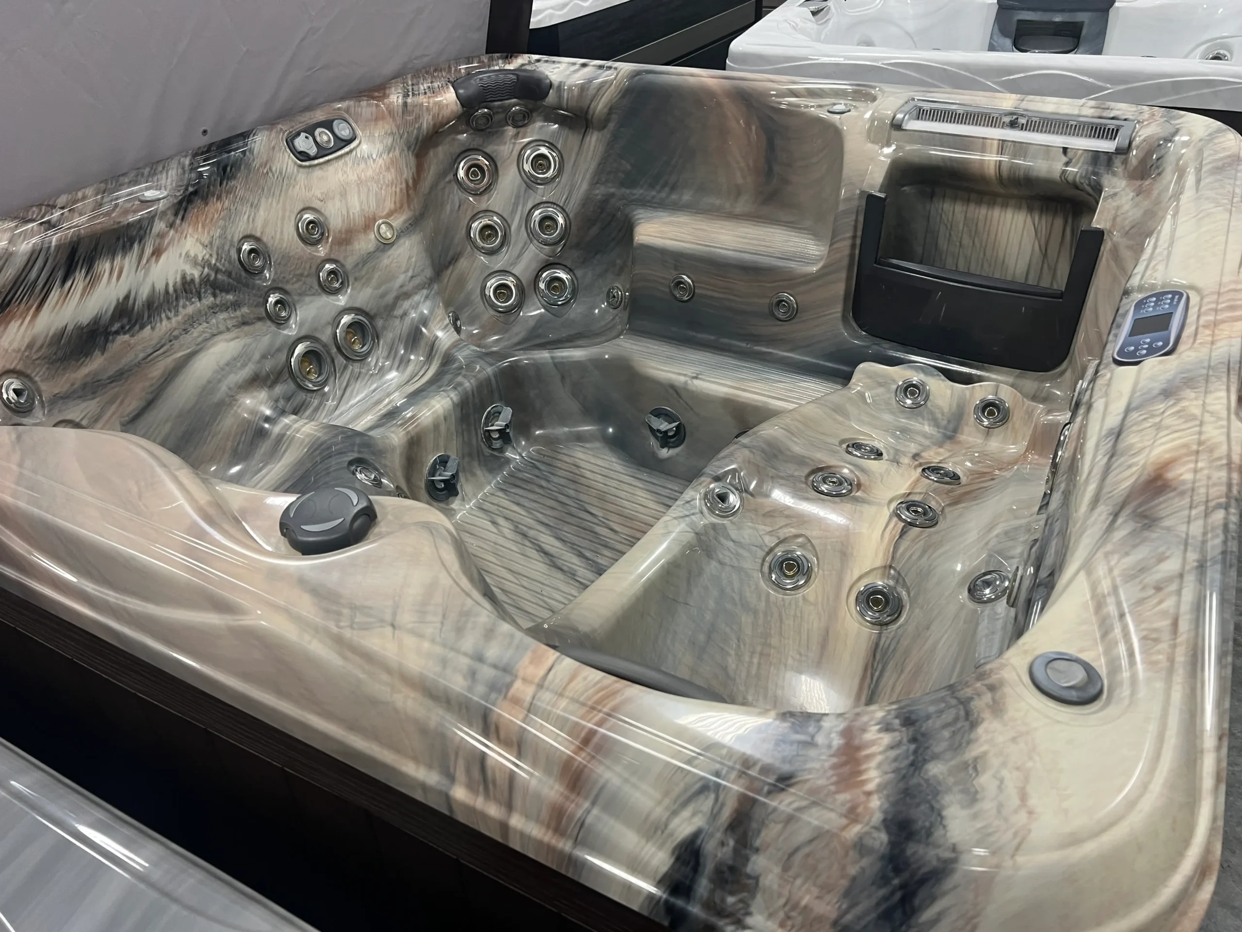 Refurbished Island Spas Grand Bahama Elite Hot Tub – MinnSpas Apple Valley Minnesota