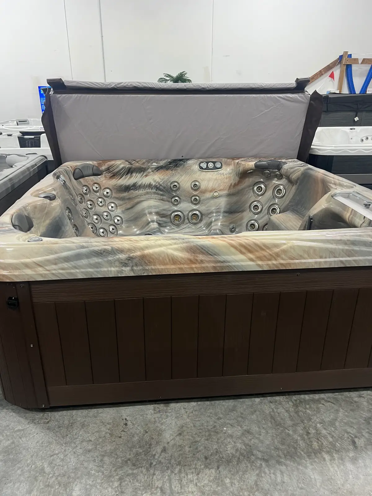 Refurbished Island Spas Grand Bahama Elite Hot Tub – MinnSpas Apple Valley Minnesota