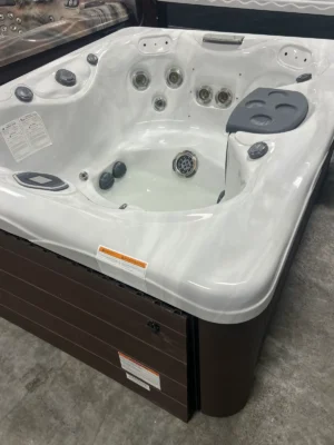 Refurbished Master Spas Twilight Series 67.25 Hot Tub – MinnSpas Apple Valley Minnesota